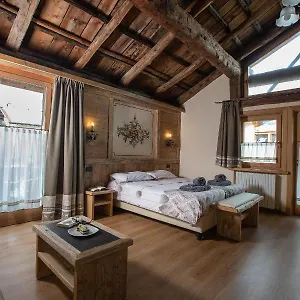  Aparthotel La Grolla & Italy